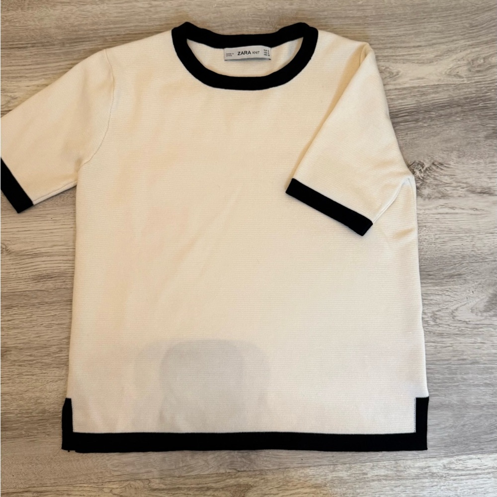 Zara Women's Black and White Crew Neck Sweater - Picture 5 of 6